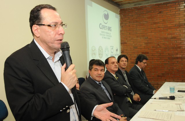 Segundo Márcio Basílio, o Cefet-MG possui convênios firmados em 11 países