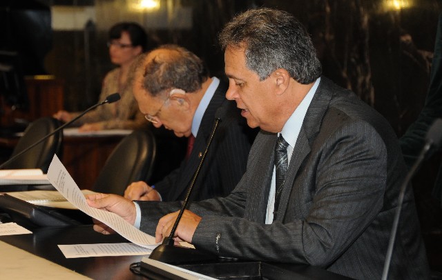 Mensagem do governador recebida em Plenário propõe duas emendas ao Projeto de Lei 3.874/13