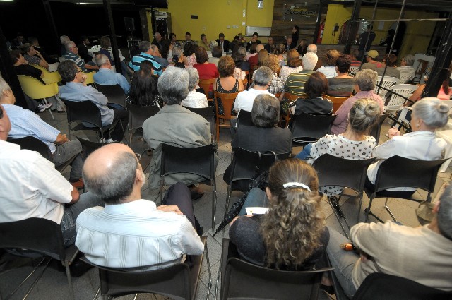 Moradores se queixaram de aumento do número de assaltos e depredação de câmeras de vigilância