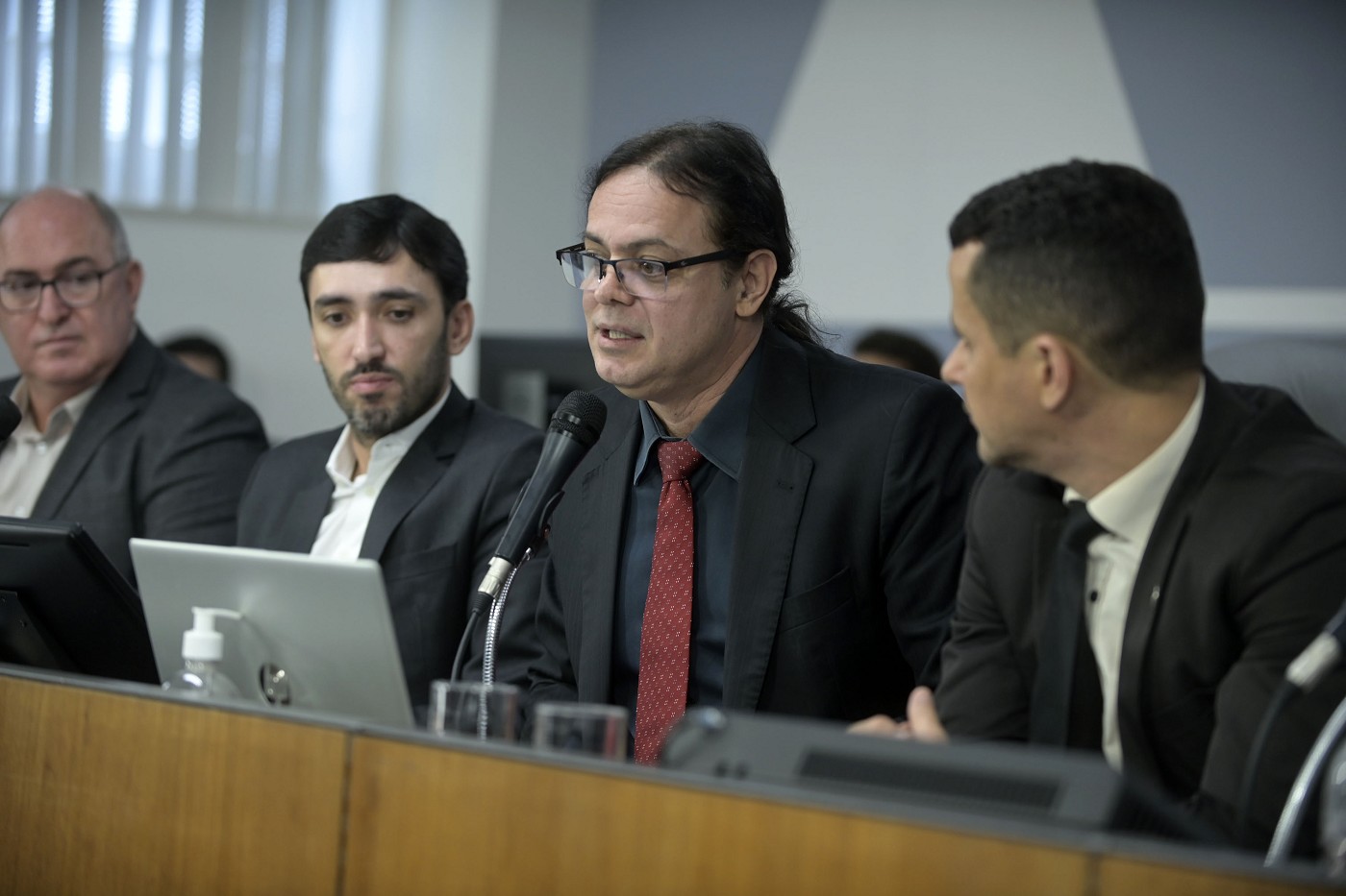Comissão de Defesa do Consumidor e do Contribuinte - debate sobre a falta de abastecimento de água pela Copasa