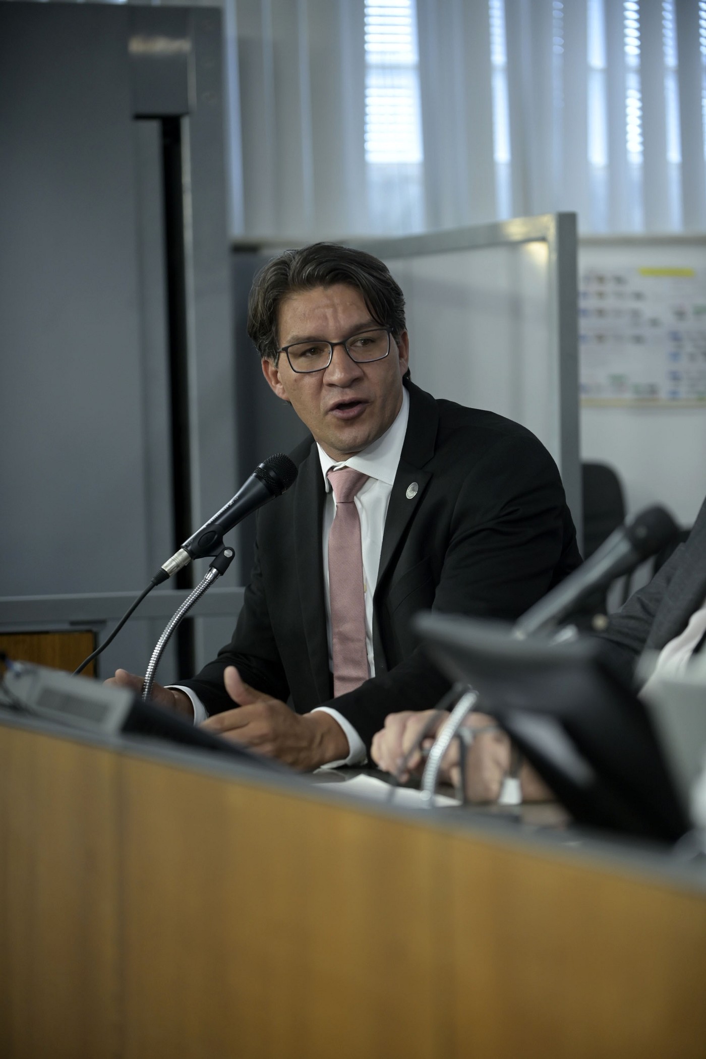 Comissão de Defesa do Consumidor e do Contribuinte - debate sobre a falta de abastecimento de água pela Copasa