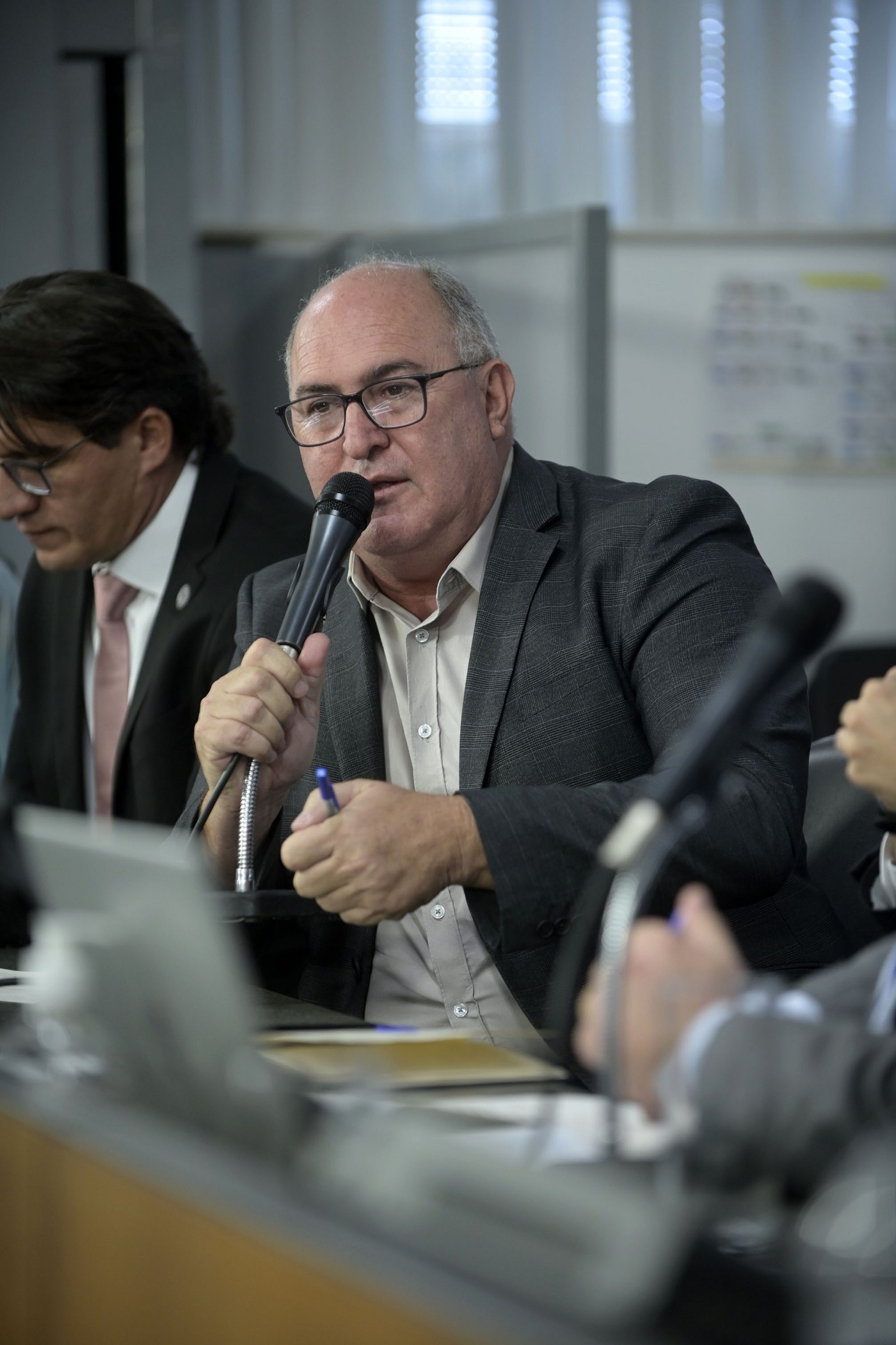 Comissão de Defesa do Consumidor e do Contribuinte - debate sobre a falta de abastecimento de água pela Copasa