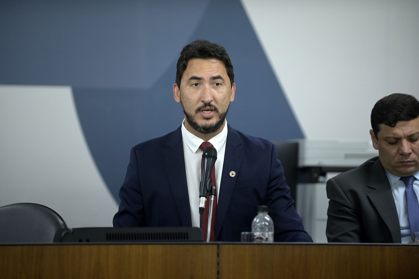 Comissão de Defesa do Consumidor e do Contribuinte - debate sobre a falta de abastecimento de água pela Copasa