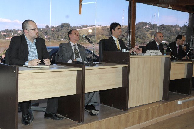 Deputados defenderam medidas compensatórias pelas obras no aeroporto